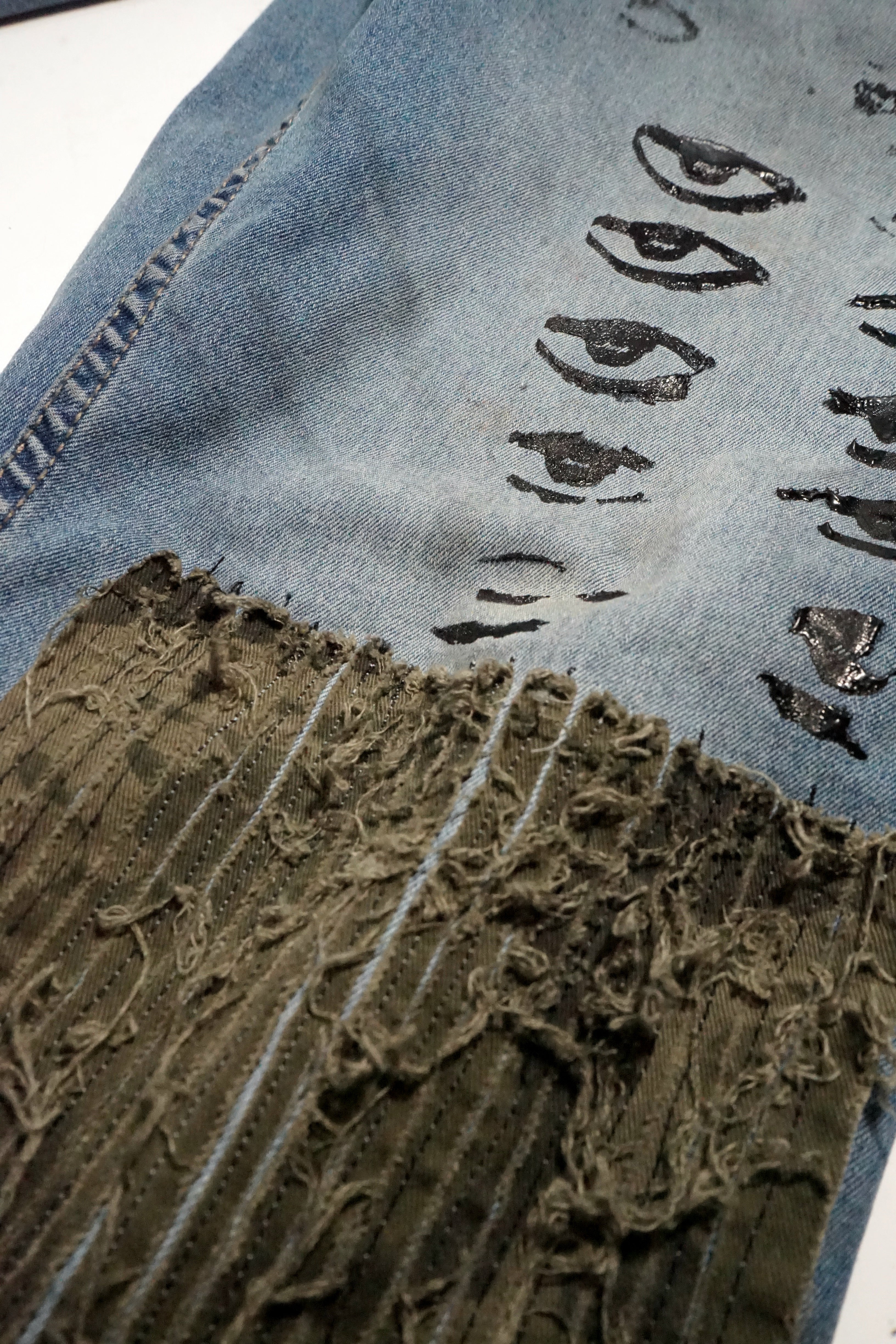 1/1 Insght arakhnid kamo denim