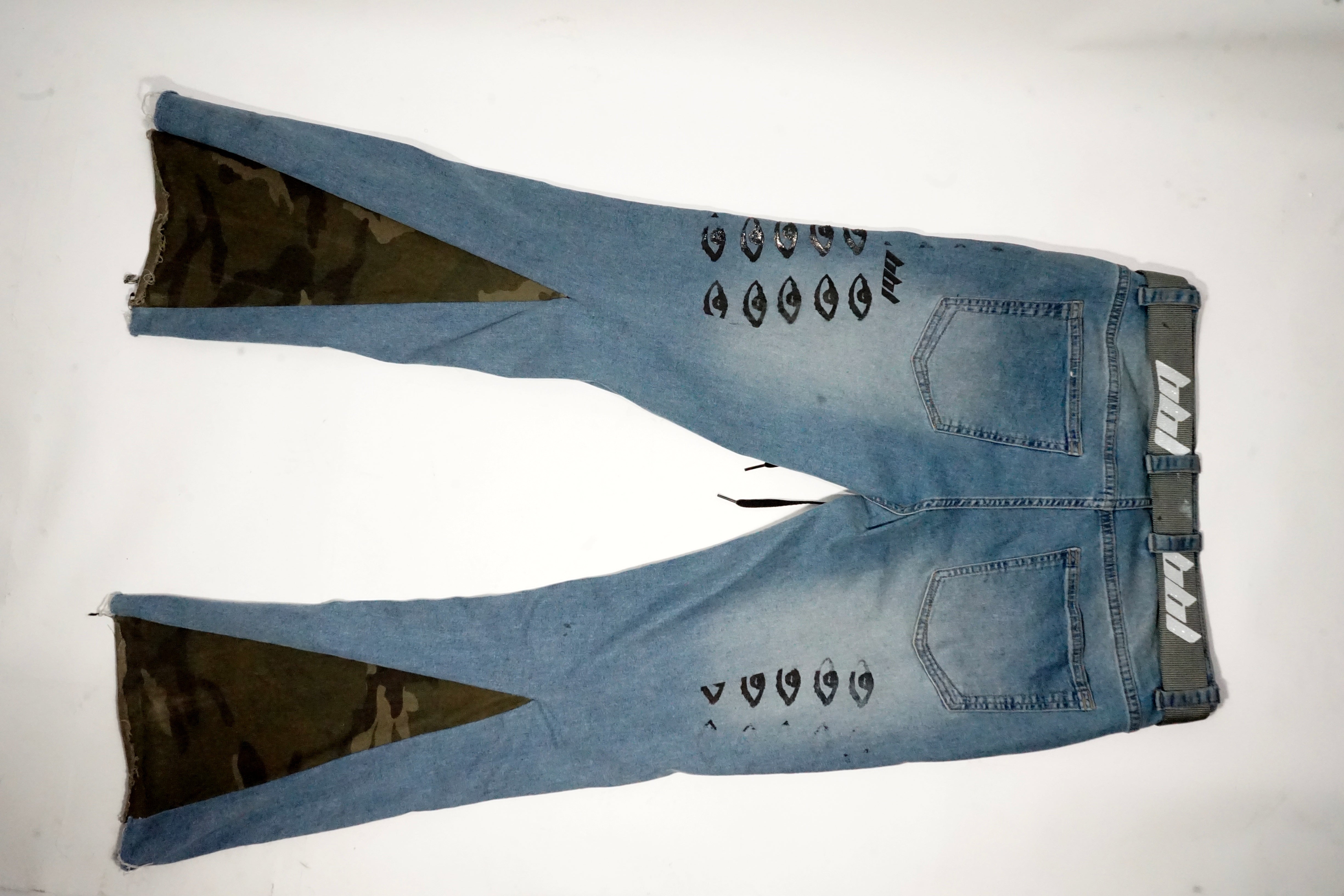 1/1 Insght arakhnid kamo denim